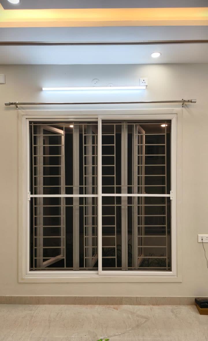 Sliding net on a wide bedroom window